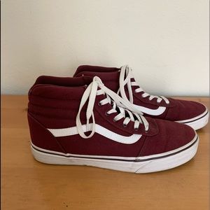 NEW Condition Vans Ward Hi Women’s Skate Shoes